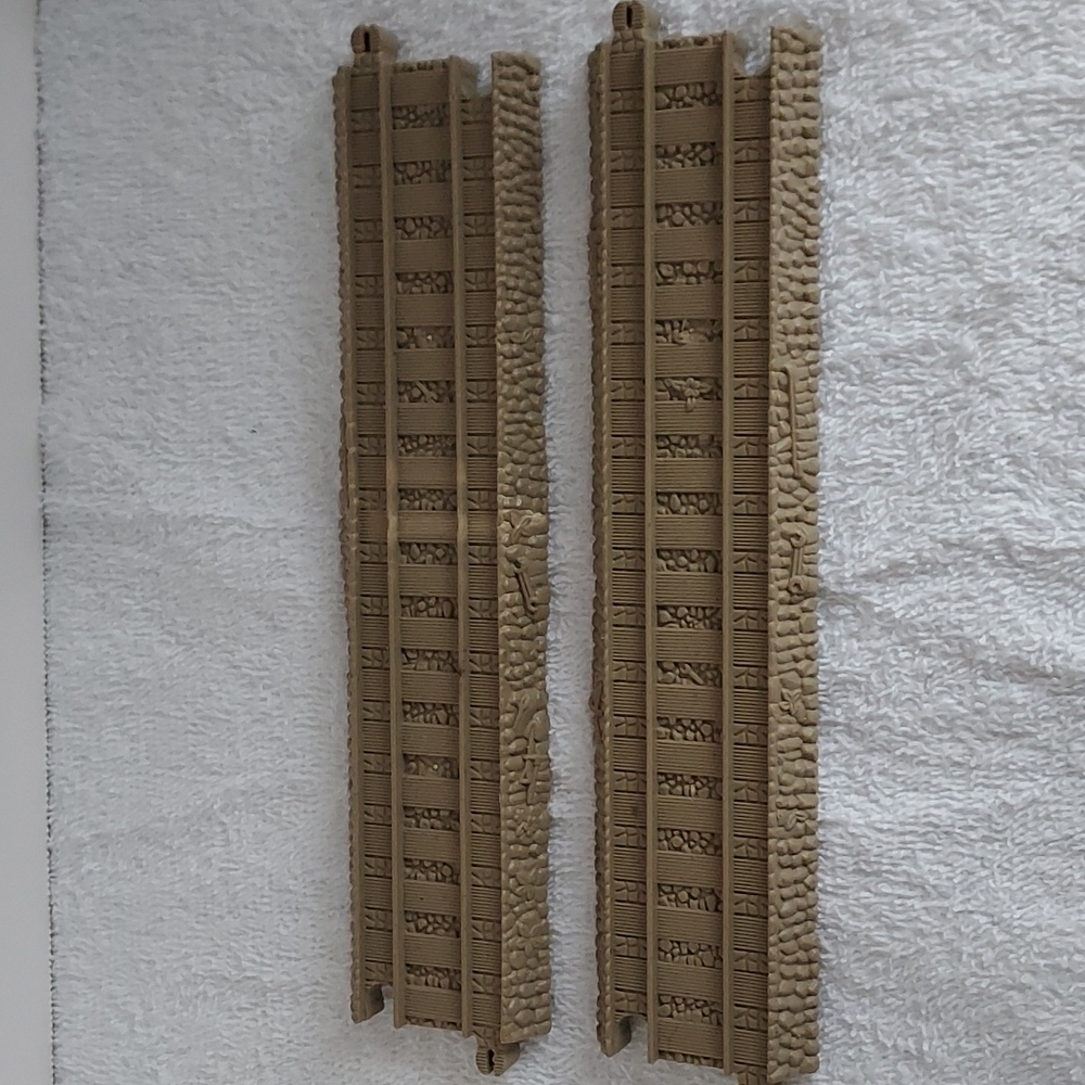 Thomas&Friends Trackmaster Replacement 2pc Tan Straight 8-1/4"(9)L Plastic